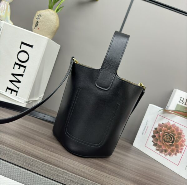 L⊚℮w℮ Pebble Bucket Anagram 062342