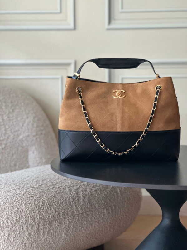 wsxc1777415833524_0 Chanel 25A Shopping Hobo Bag 5634