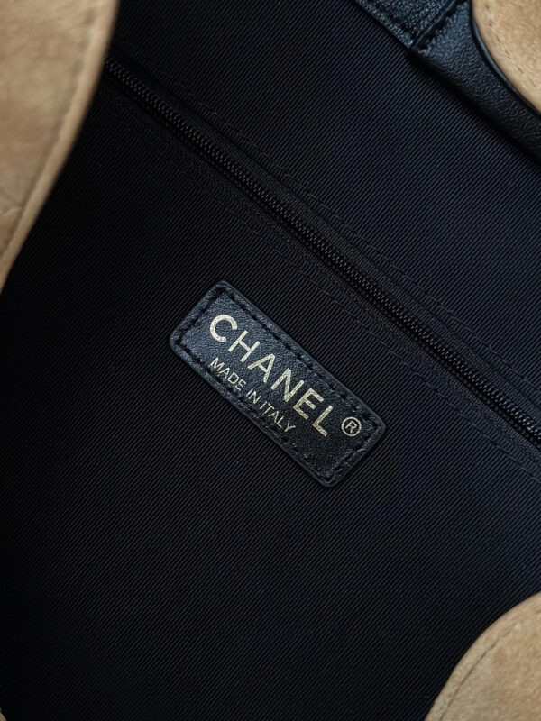 wsxc1777415833524_6 Chanel 25A Shopping Hobo Bag 5634