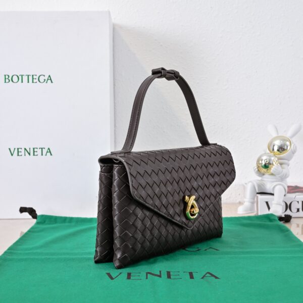 wsxc1777655280410_2 Early Spring 2025 BV New Knot Lock Crossbody Bag