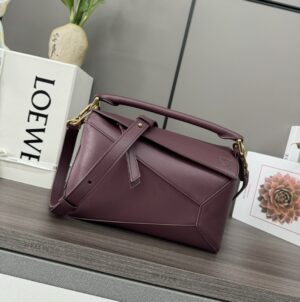 wsxc1777656521062_0 Loewe š New Version š Small Soft Calfskin Puzzle Edge Bag
