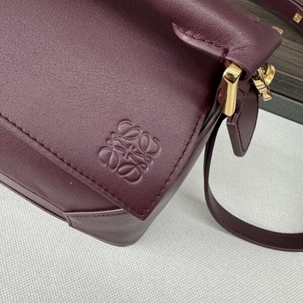Loewe 🌟 New Version 🆕 Small Soft Calfskin Puzzle Edge Bag
